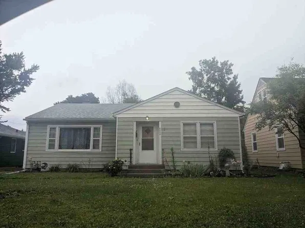 2312 5th St, East Moline, IL 61244