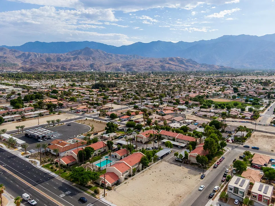 Date Palm Apartments