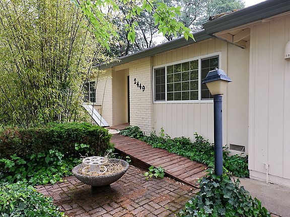 2nd image of 2449 Starmount Way