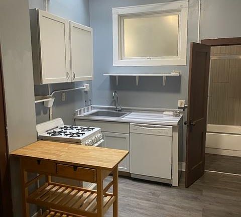 3rd image of 15 Washington St APT 1