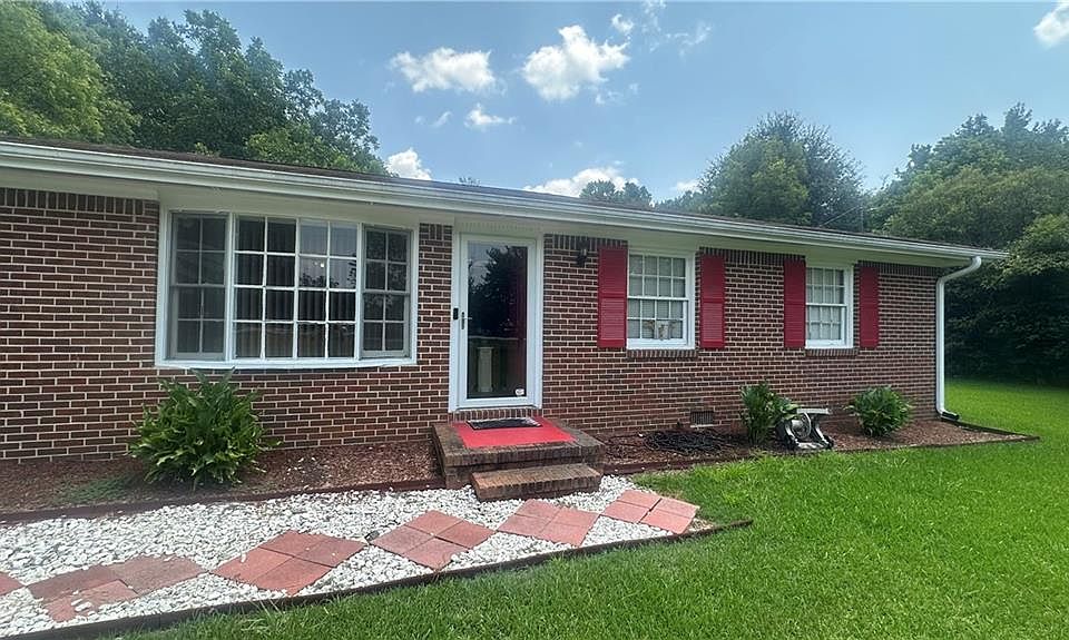 1st image of 2323 Locust Grove Rd