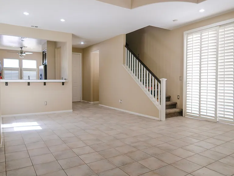710 Elliot Peak Ave — Photo 6