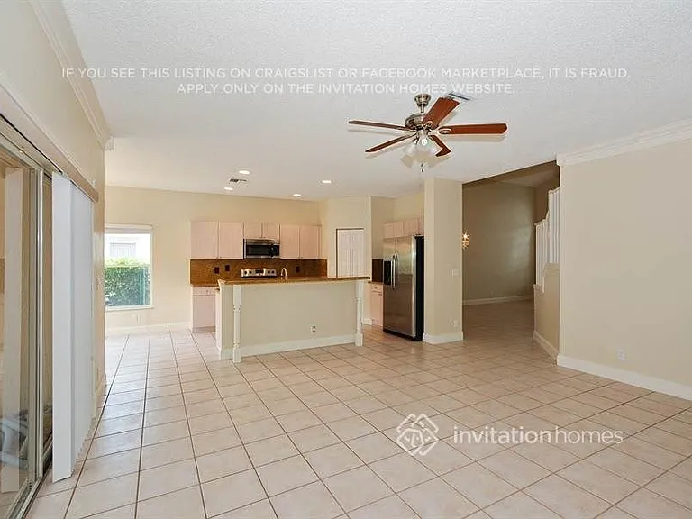 8556 NW 57th Dr — Photo 5