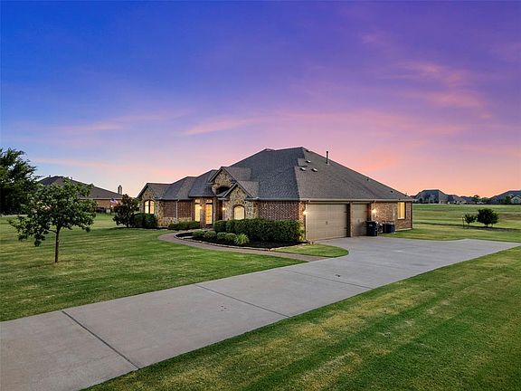 3rd image of 1565 Winding Creek Ln