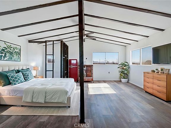 3rd image of 82229 Raven Roost Rd