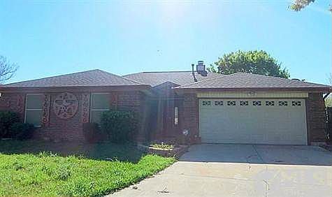 1st image of 710 Stonebrooke Dr