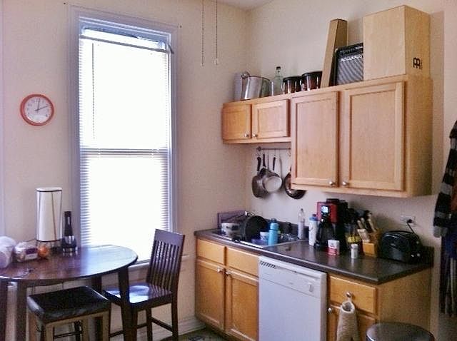 1st image of 3417 N Janssen Ave #1B
