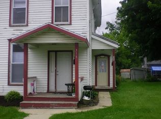 320 N Walnut Ave, Freeport, IL 61032