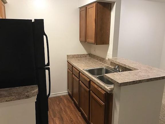 3rd image of 4700 E Side Ave APT 204