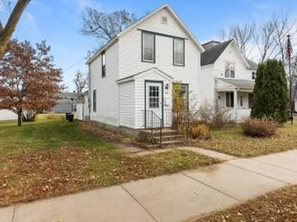 415 2nd St SE, Little Falls, MN 56345