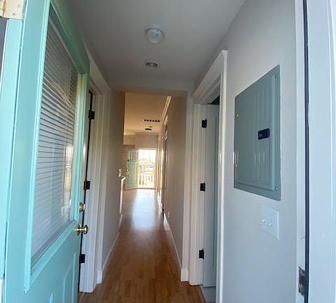 2nd image of 1525 Lillian St