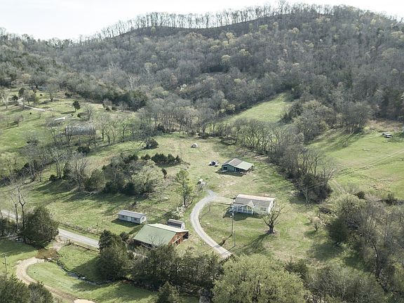2nd image of 2491 Brooks Bend Ln