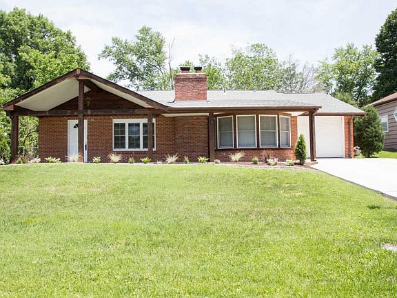 3rd image of 4833 Oakbrier Dr