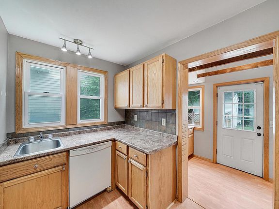3rd image of 3855 Bryant Ave N
