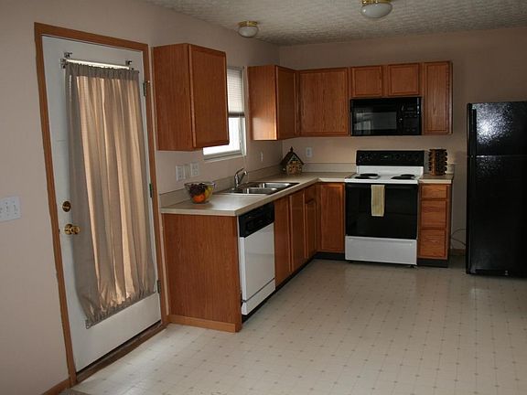 2nd image of 403 Proclaim Ln