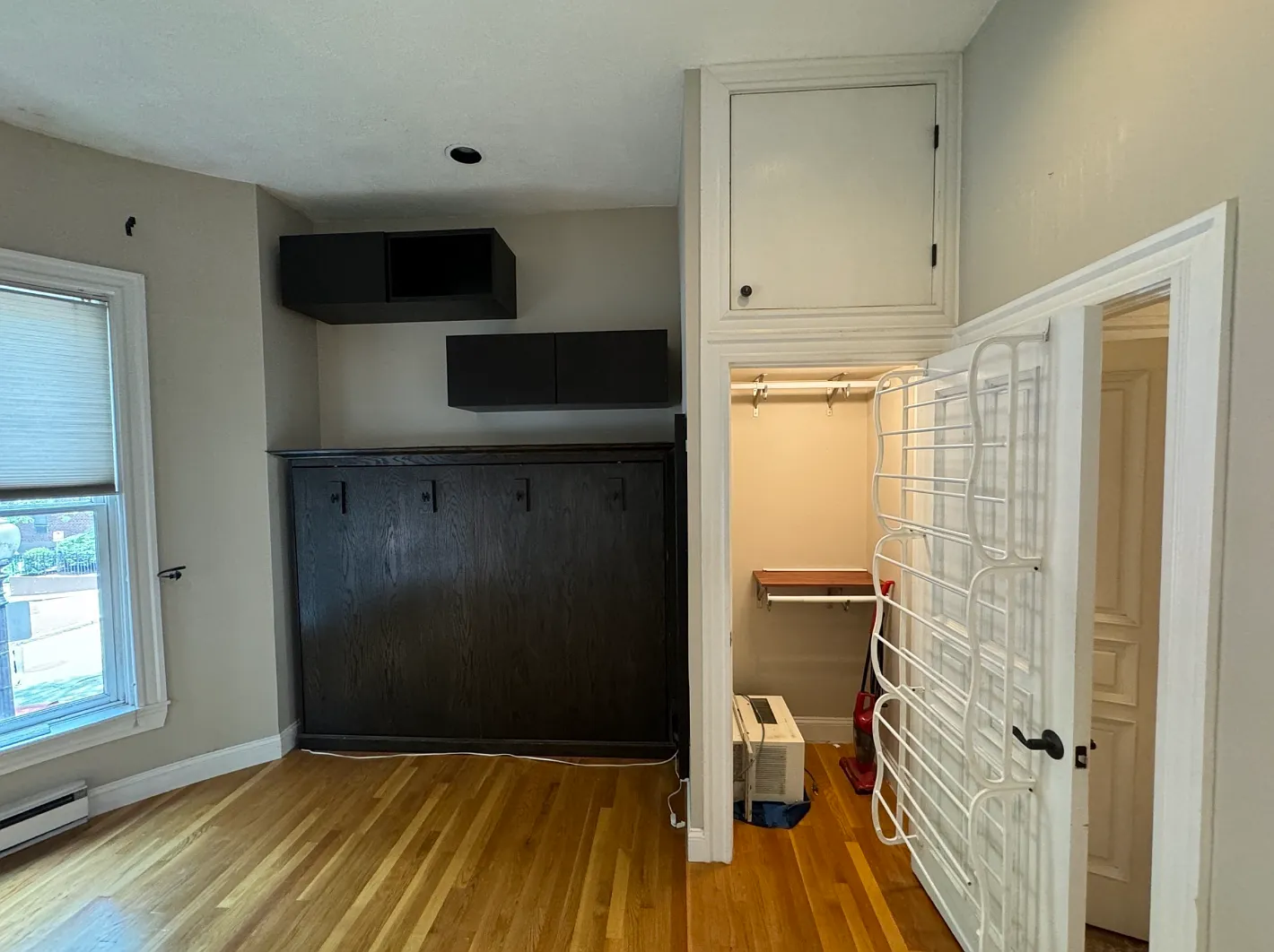 Studio, 302 sqft, $2,400 — Photo 4