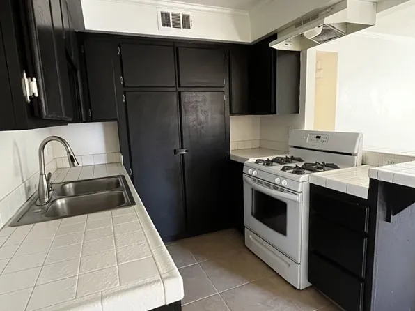 31200 Landau Blvd, Cathedral City, CA