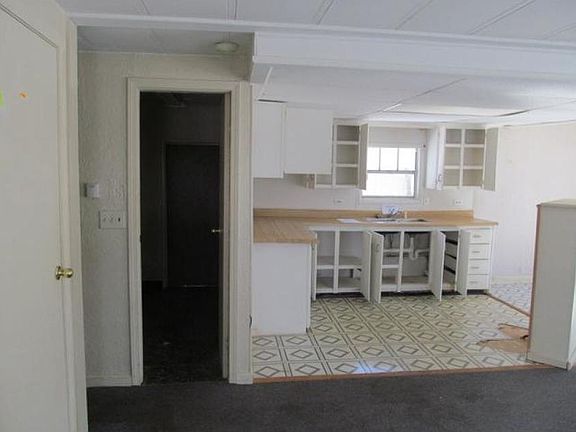 2nd image of 4906 W Caven St