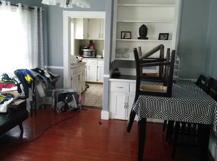 12 Oakland Ave, Cranston, RI 02910