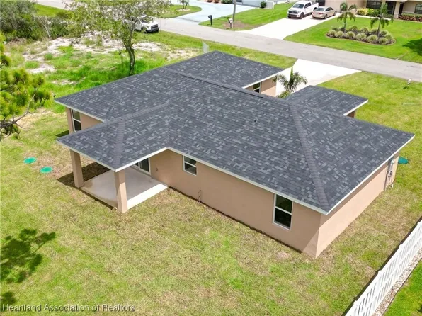 136 Lincoln Rd NW, Lake Placid, FL 33852