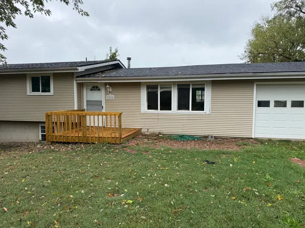 2222 S Farm Road 123, Springfield, MO 65807