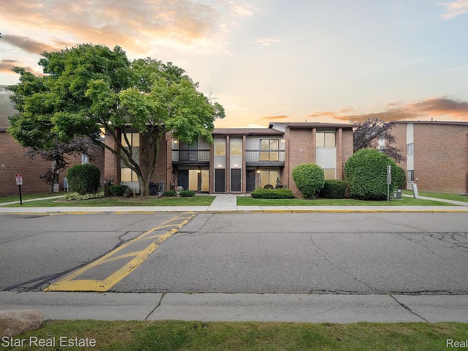 1st image of 33873 Pondview Cir #171