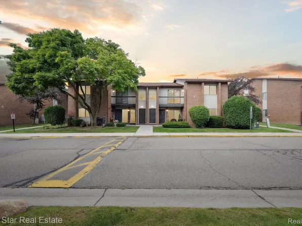 33873 Pondview Cir #171, Livonia, MI 48152