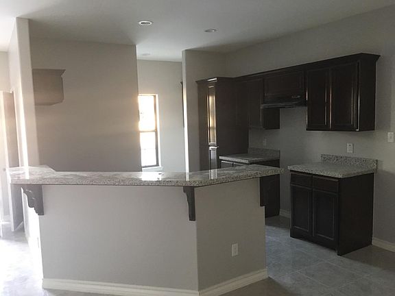 5th image of 20424 Westfield Dr