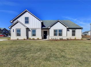 8 Longhorn Way, Auburn, GA 30011