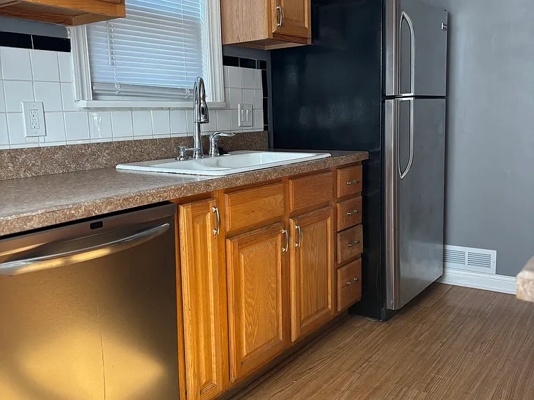 234 Broadmoor Ave — Photo 7