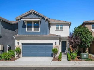 2838 N Sophie Dr, Fresno, CA 93727