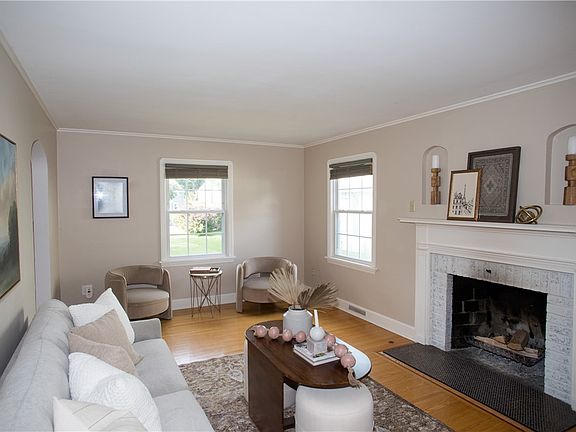 4th image of 2821 Elmwood Ave