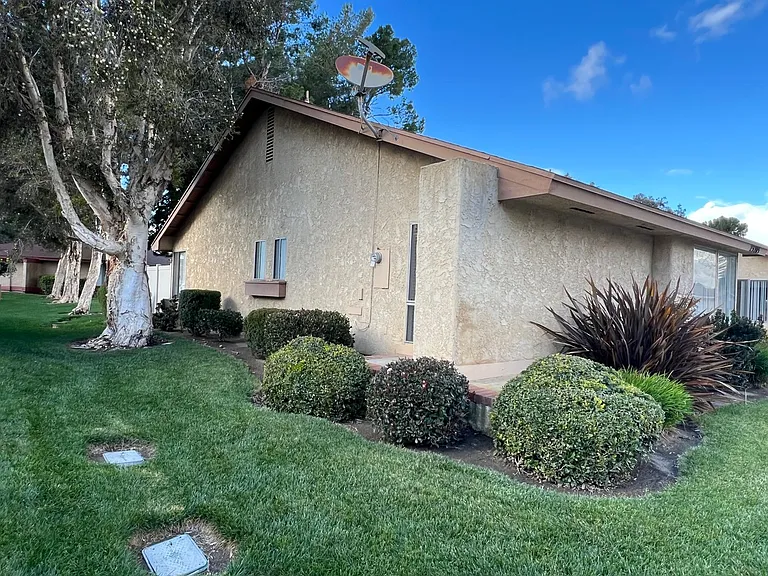 23205 Village 23 — Photo 2