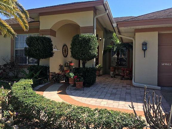 4th image of 3444 Foxhall Dr