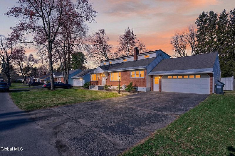 4th image of 9 Mullen Drive