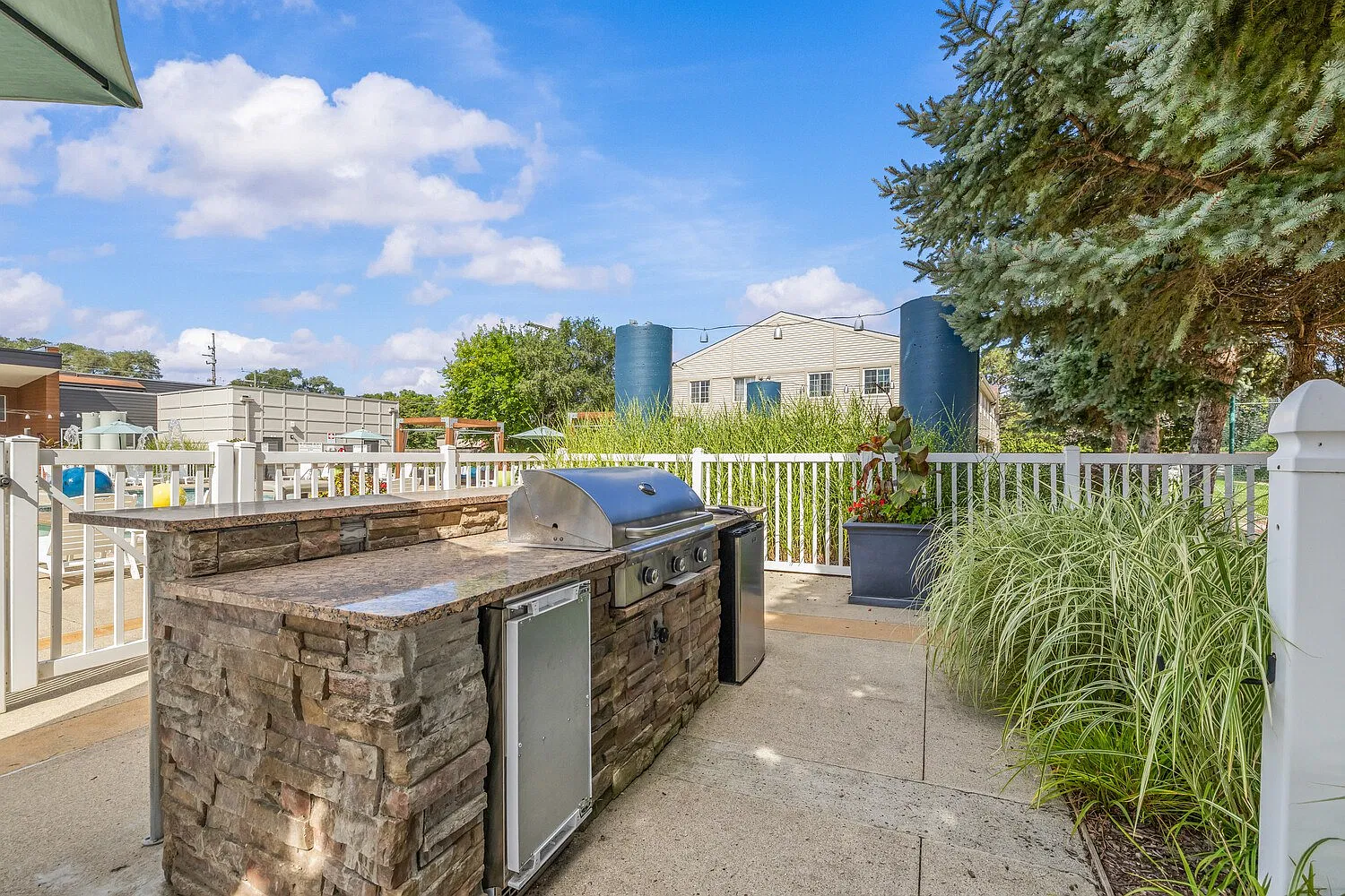Parkview Ridge Apartments and Townhomes — Photo 4