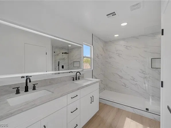 3556 Warmbreeze Way, Las Vegas, NV 89129