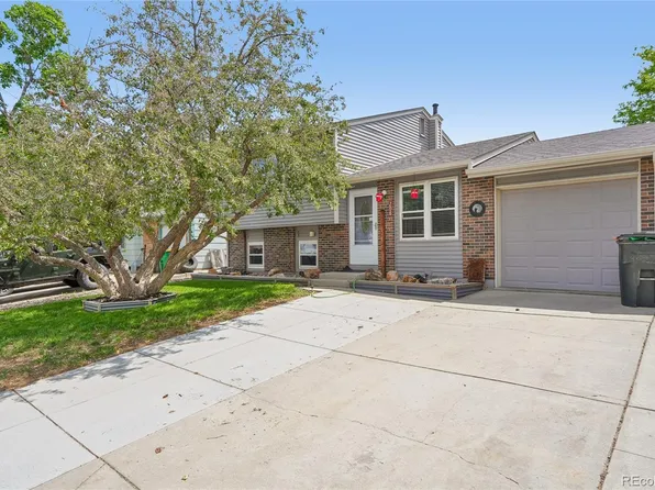 208 Madison Drive, Bennett, CO 80102