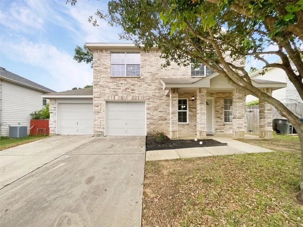1318 Pigeon Ct, Grand Prairie, TX 75051