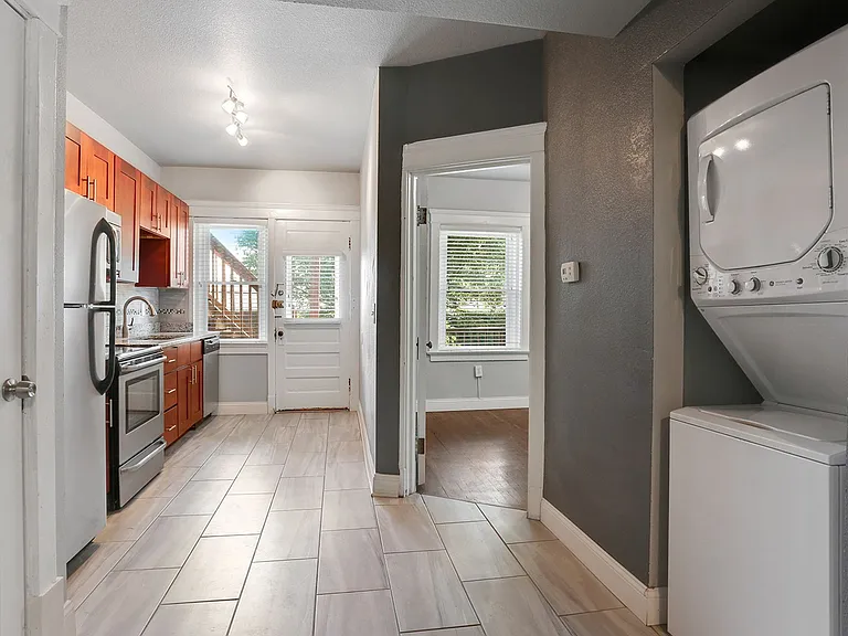 3825 Baltimore Ave — Photo 4