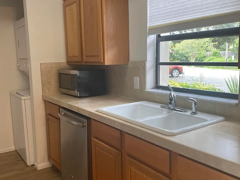 2217 Flower Tree Cir — Photo 6
