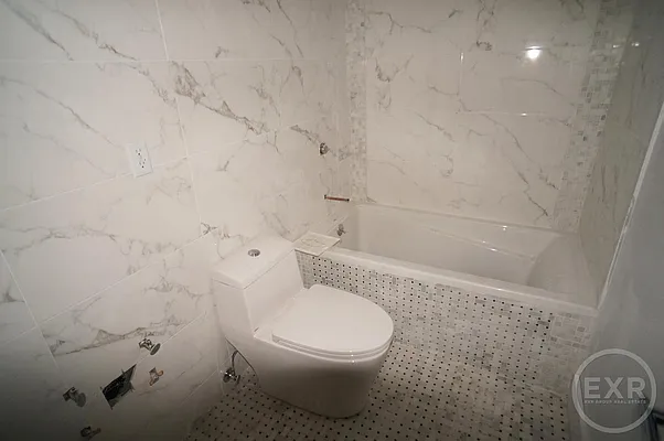 Rented by EXR | media 14