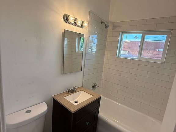 3rd image of 5942 Willoughby Ave APT 6