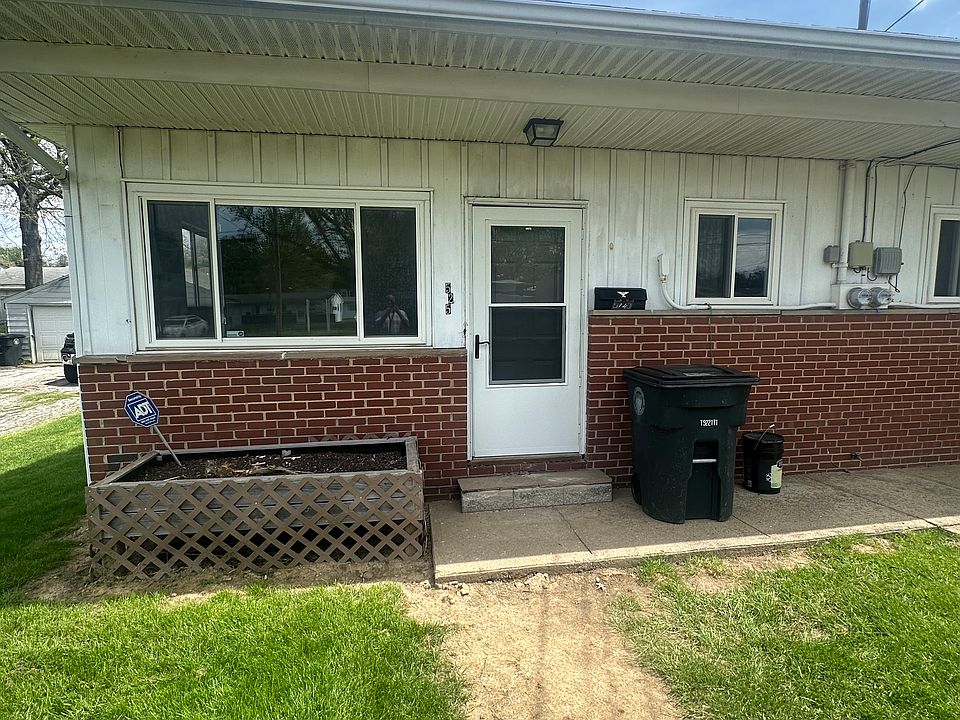 1st image of 525 & 527 High Grove Blvd #2