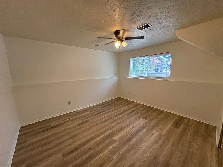 630 46th Avenue Ct — Photo 33