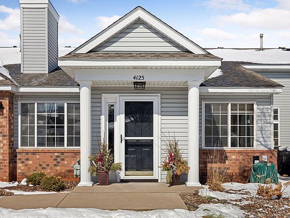 3rd image of 4125 Ruby Ln