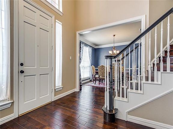 4th image of 2641 Millington Dr