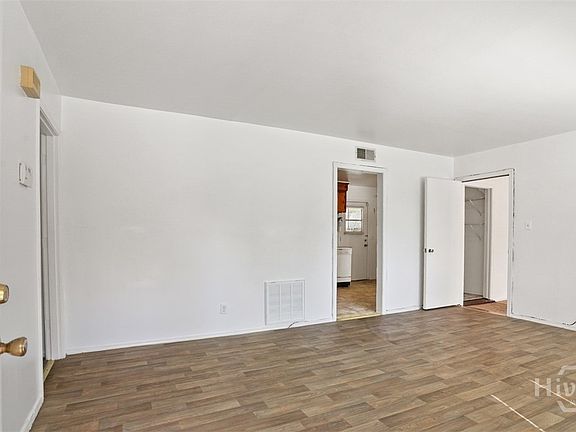 3rd image of 2444 E 39th Street