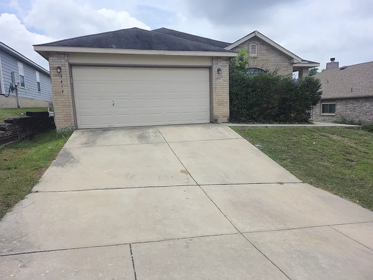 3414 Ironwood Fls — Photo 1