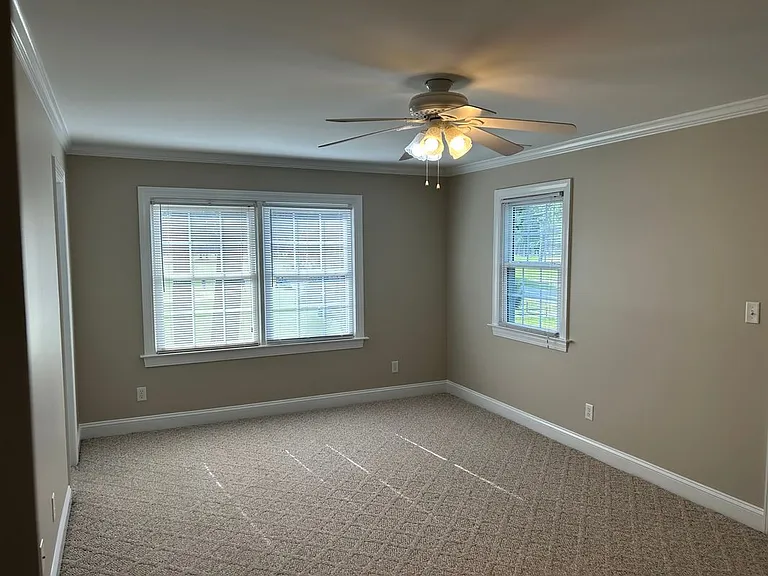358 Country Club Rd — Photo 7